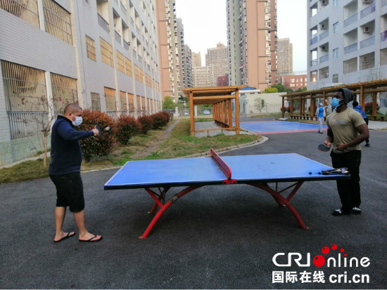 堅守在武漢的阿爾及利亞留學生：困難面前絕不退縮 與中國朋友一起戰“疫”