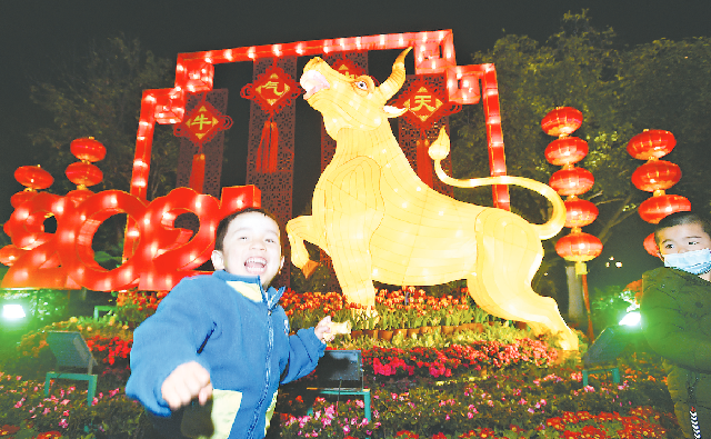 武漢春節夜遊畫卷流光溢彩_fororder_夜3