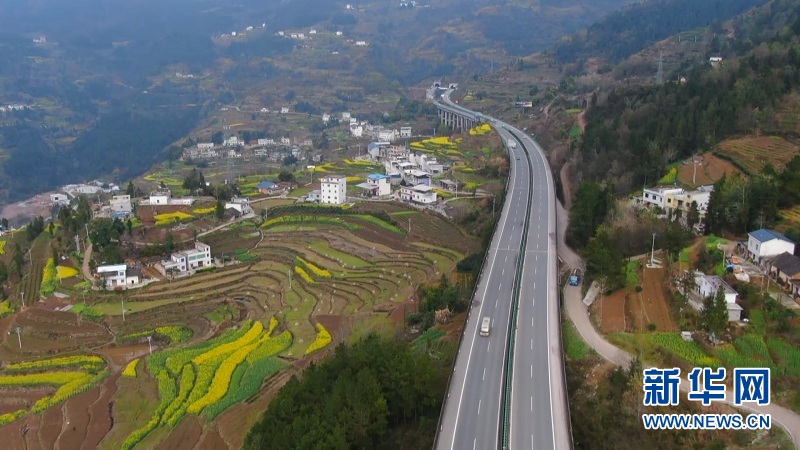 路在畫中走 旅遊新通道