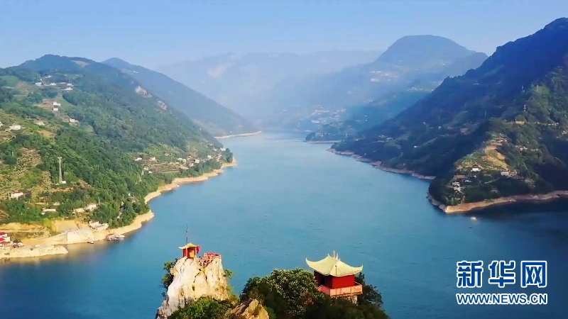 多彩清江 山水畫卷
