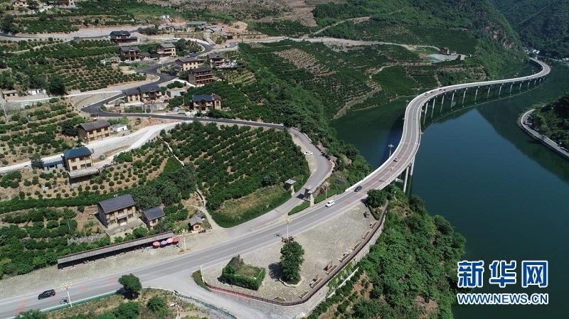 航拍興山“水上公路”：三峽庫區的生態畫廊