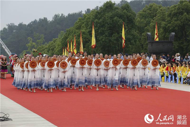 世界華人炎帝故里尋根節：30多個國家和地區華人華僑湖北“拜祖”