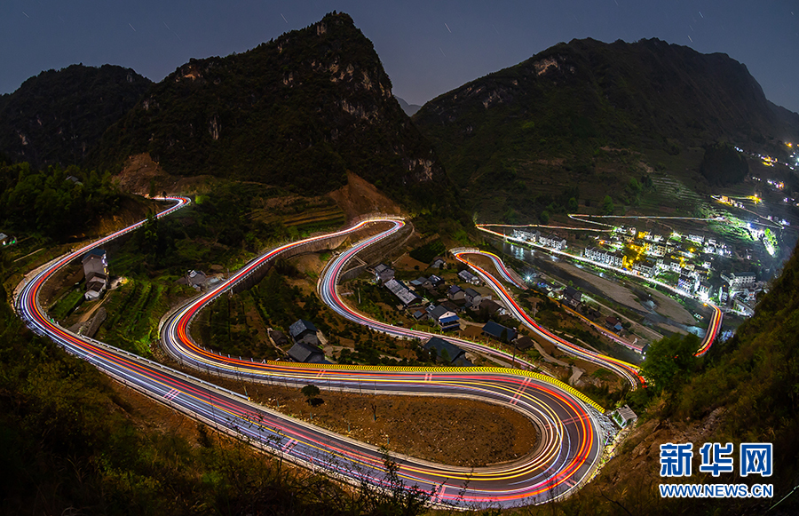 宜昌五彩公路蜿蜒曲折層層迭起