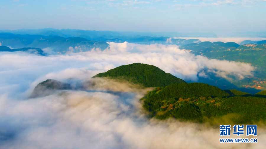 初秋三里城：日出雲海