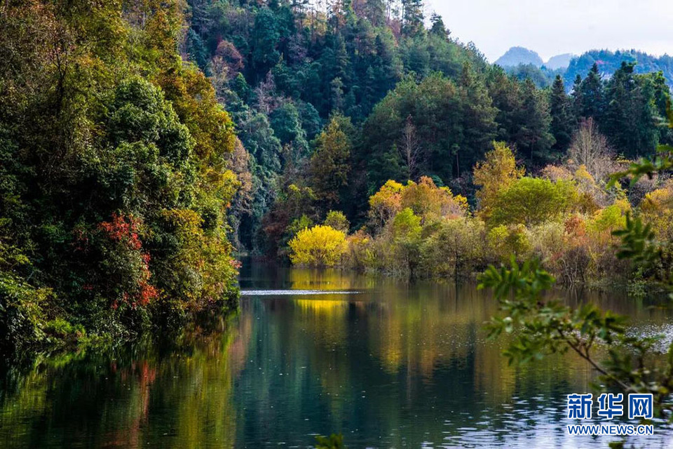 湖北咸豐：多彩唐崖 山水畫卷