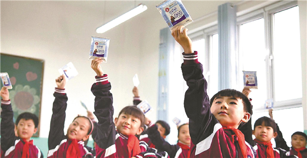 蒙牛集團：以“助力少年強”為己任 爭做國家“學生飲用奶計劃”引領者_fororder_01