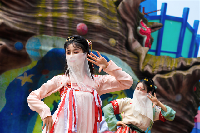 武漢海昌極地海洋公園國慶將舉辦“漢服遊園會”_fororder_圖片1