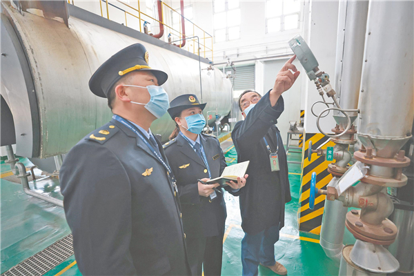 湖北環境衛士為民執法呵護綠水青山_fororder_01