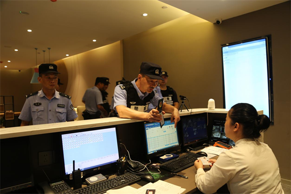 武漢江夏：夏夜治安巡查宣防 為平安“護航”_fororder_圖片8