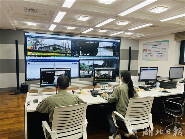 武漢供電全力以赴乘“峰”破浪戰高溫_fororder_微信圖片_20240531103951