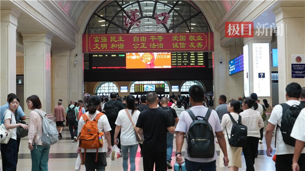 中秋小長假旅遊城市人氣旺，武鐵加開15趟夜行高鐵送遊客_fororder_微信圖片_20240918093720