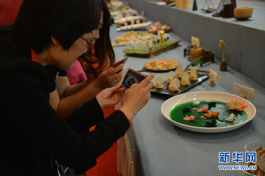 中華餃子文化高峰論壇在北京舉行 湖北金魚餃受關注