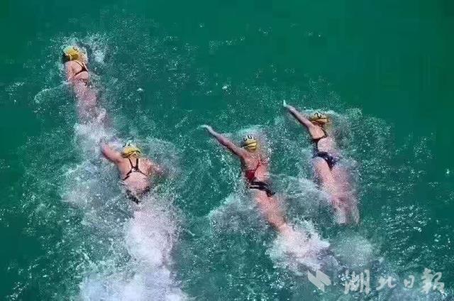 全國80余名健兒逐浪清江
