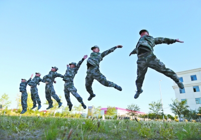 （文末有封面圖）【與軍運同行】【強軍風采】走進朱日和訓練基地