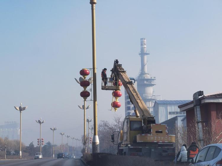 河北平泉：張燈結綵迎新年