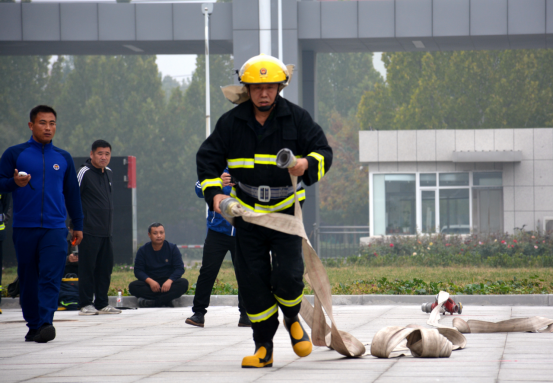 河北獻縣：微型消防站“硬核”大比武