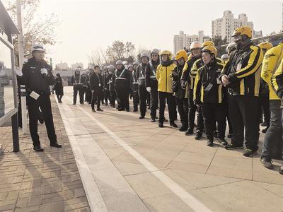 代駕司機外賣小哥 交通安全主題公園學安全