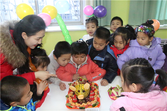 石家莊廣安大街小學舉行創意活動迎新年