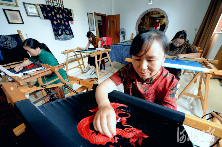 河北隆堯：非遺京繡煥發新活力