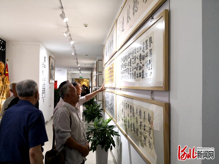 慶祝中國共産黨成立100週年大型書畫展在河北石家莊開幕