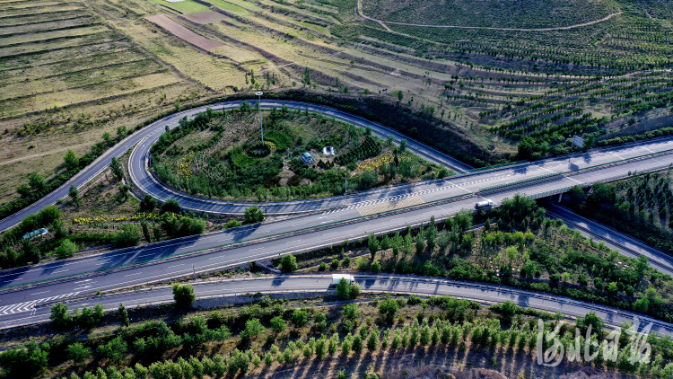 河北張家口：路網暢 鄉村興