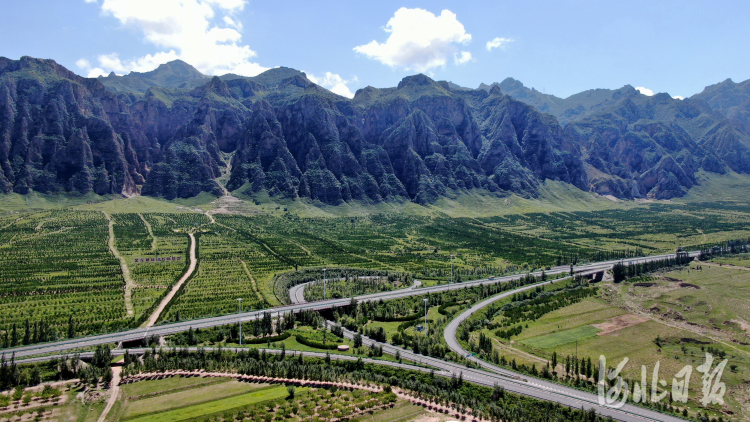 河北張家口：一路走來一路美景