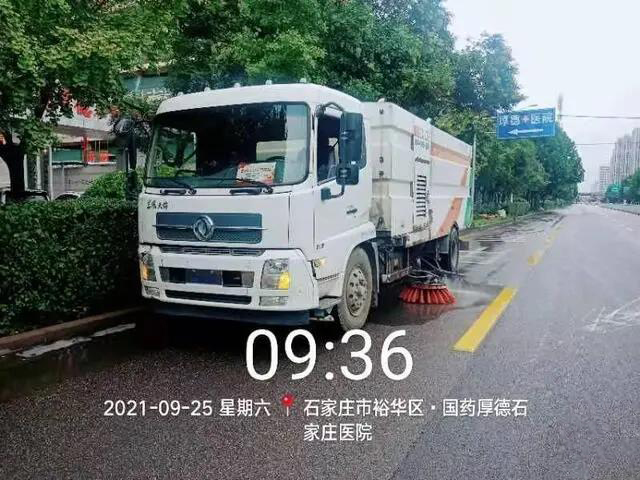 （原創）裕華區環衛大隊開啟“借雨洗城”模式_fororder_微信圖片_20210929160351