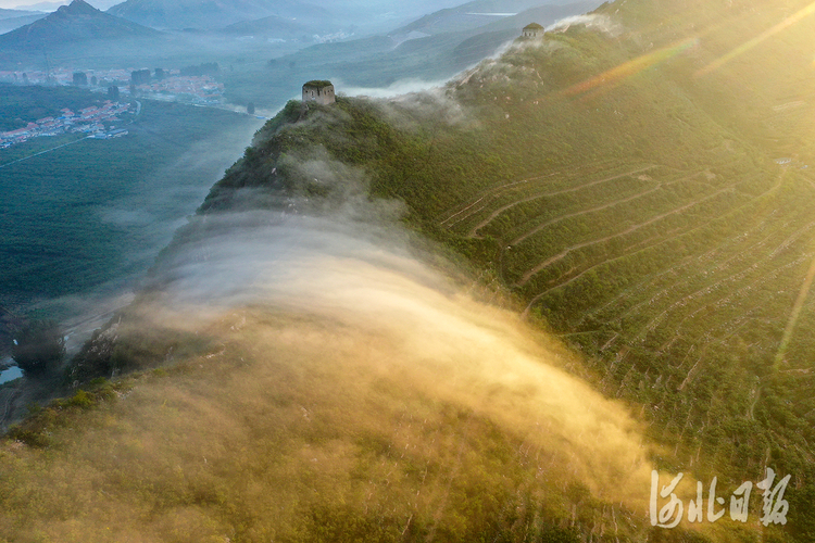 河北遷西：雲霧繚繞 詩意城鄉