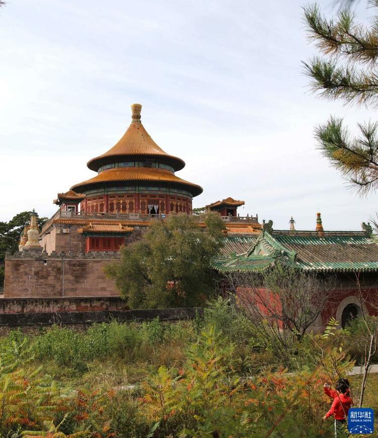 承德避暑山莊及周圍寺廟秋景如畫