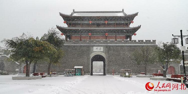 白雪皚皚銀裝素裹 河北各地迎來今冬“初雪”