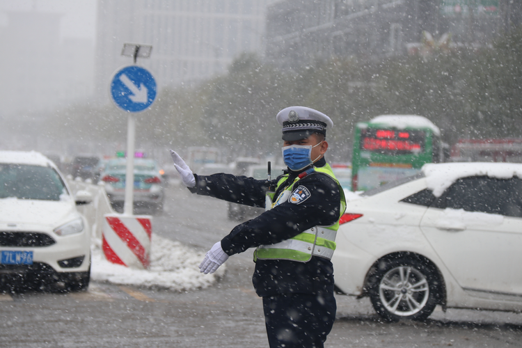 （原創） 風雪襲城，堅守無眠！滄州“雪”警執勤守護平安_fororder_2