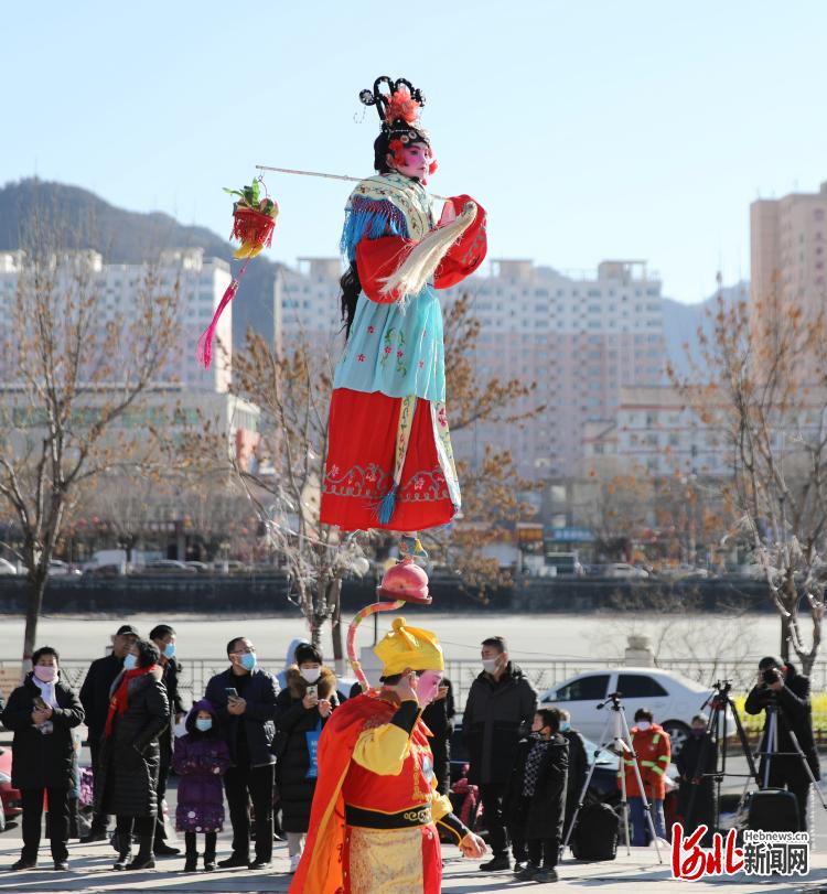 河北寬城：“寬城背桿”排練忙