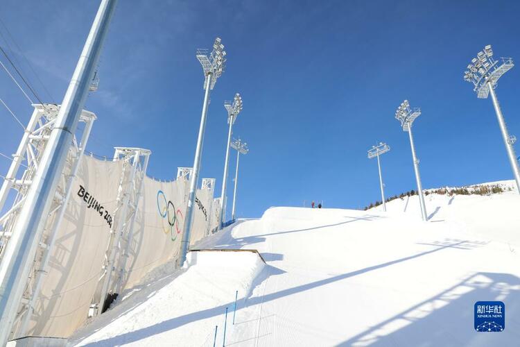 河北張家口：防風墻亮相冬奧賽場雲頂滑雪公園