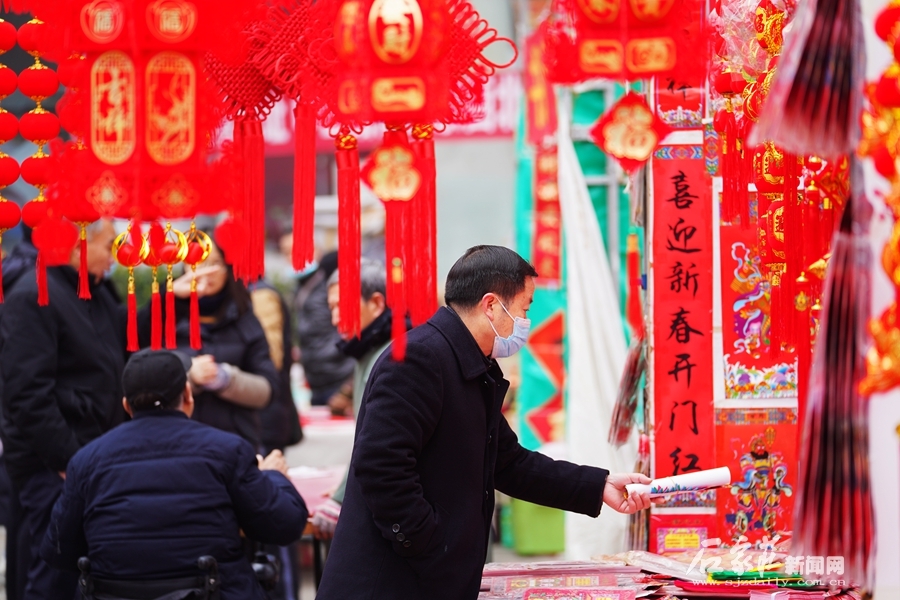 河北石家莊：年貨市場“虎”味濃