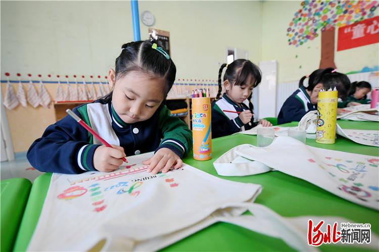 河北廊坊：幼兒園裏學冬奧