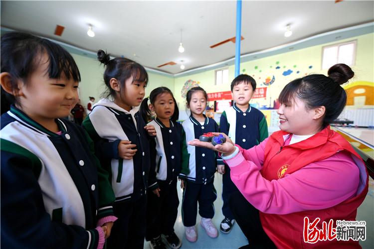 河北廊坊：幼兒園裏學冬奧