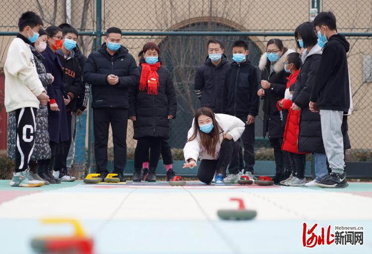 河北內丘：冬奧會帶火冰雪運動