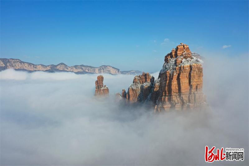 河北邢臺：九女峰霧凇雲海齊現 宛若瑤池仙境