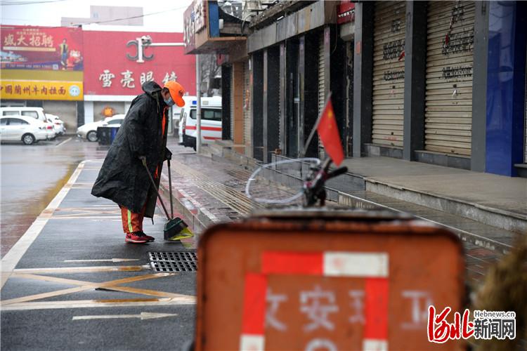 河北文安：雪中戰“疫”