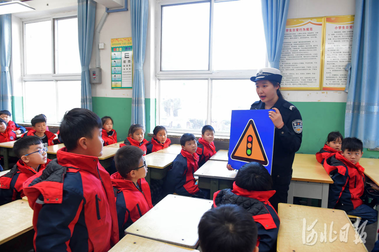 河北文安：交通安全教育進校園