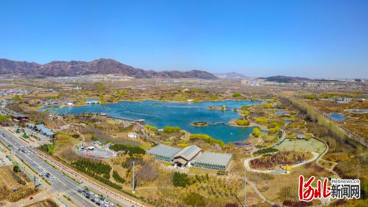 河北石家莊：湖光春色醉遊人