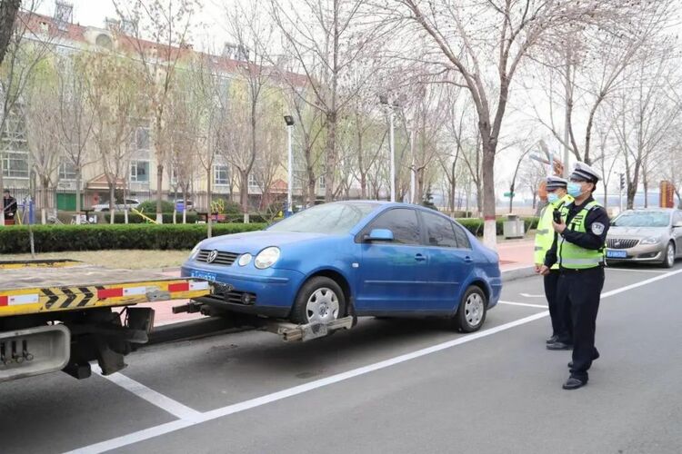 （原創）黃驊市公安局交警大隊開展“僵屍車”集中清理整治專項行動_fororder_3