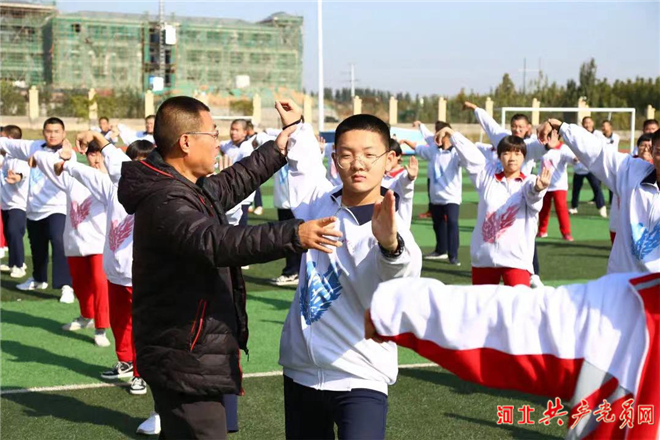 邯鄲市峰峰礦區：“黨建紅”引領“教育藍”