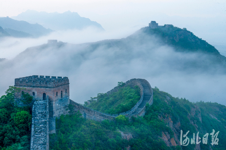 按圖索冀｜長城雲海景如幻