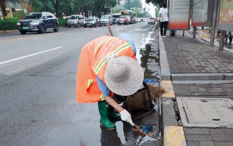 （原創）邯鄲市叢臺區城管局積極開展雨後城區環境整治_fororder_5