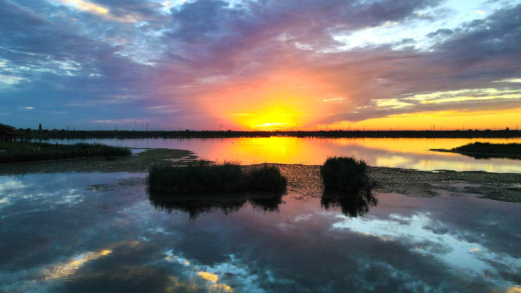 邢臺：南宮湖夕照 景色美如畫