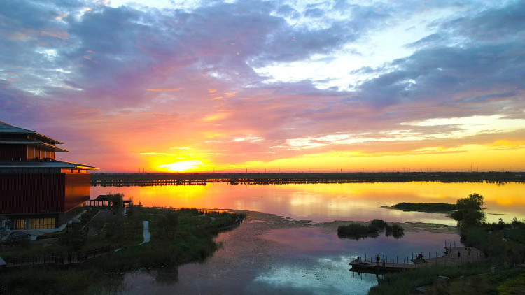 邢臺：南宮湖夕照 景色美如畫