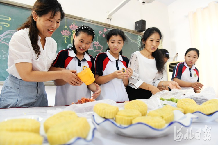 河北：多彩活動迎中秋