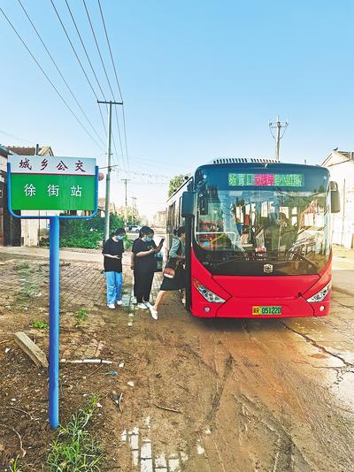 廊坊推進農村客運班線公交化改造 農民家門口有了公交車