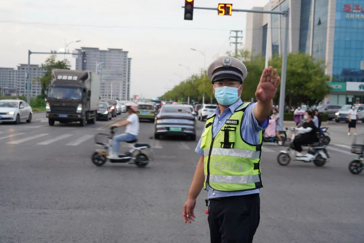 （原創）【組圖】黃驊公安：堅守崗位 履職盡責 守護萬家團圓_fororder_圖片2